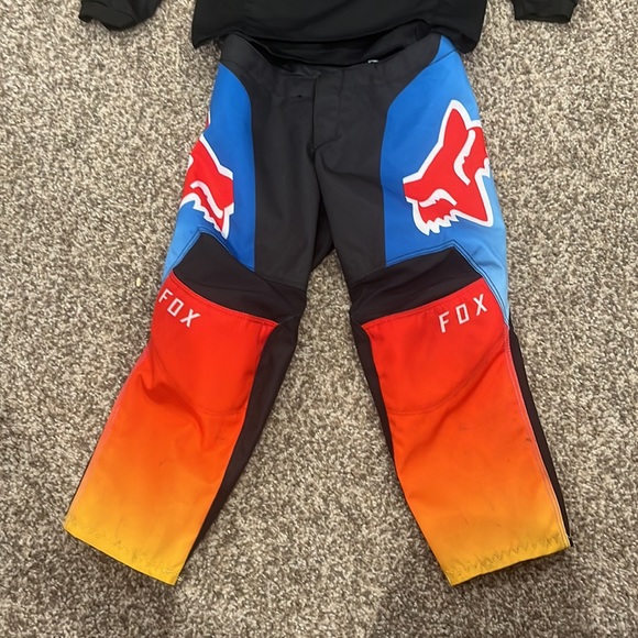 Kids fox 180 riding shirt and pants. - Picture 2 of 8